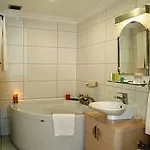 מלון Express Elite Kucukyali
