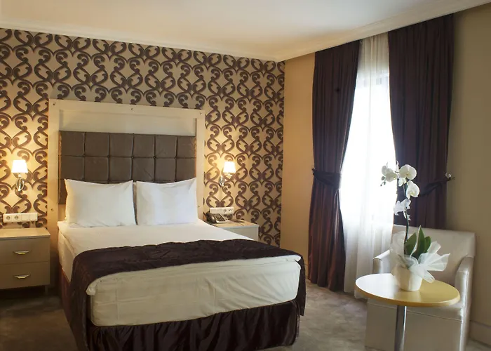 Hotel Express Elite Kucukyali 4*